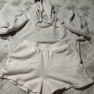 Vans women’s short set